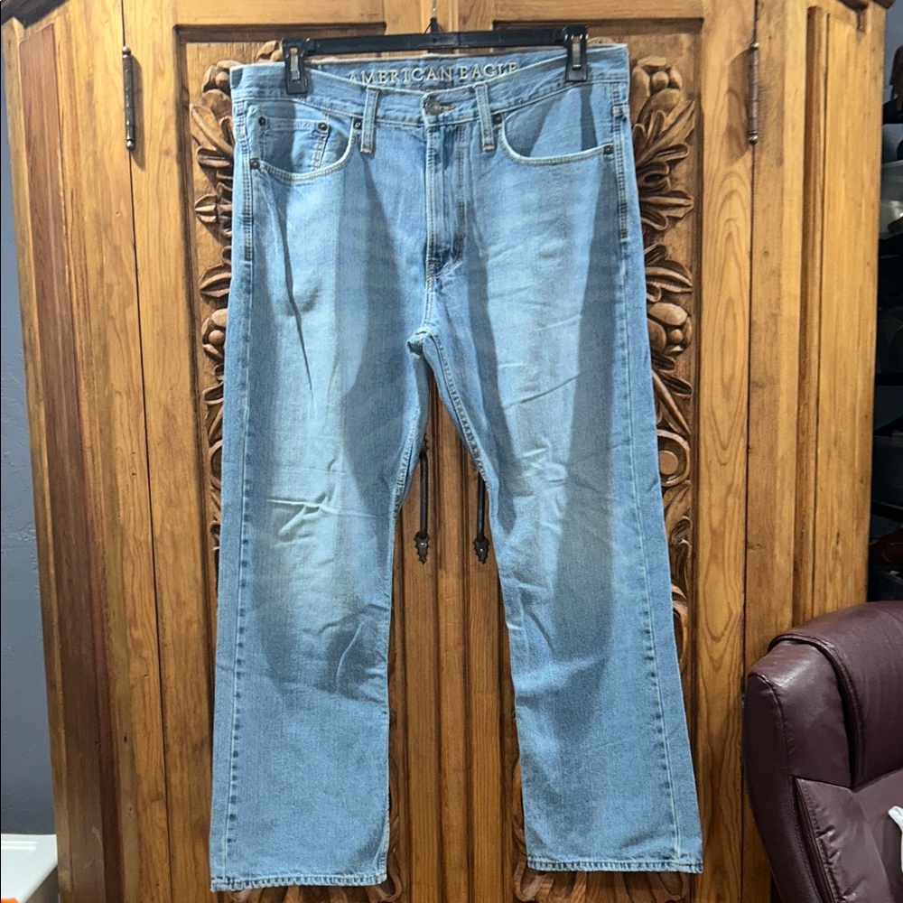 EUC American Eagles relaxed jeans 34 x 30